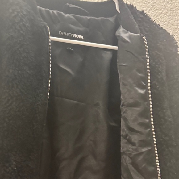 Extra thick, soft  Black Teddy Jacket - Picture 3 of 3